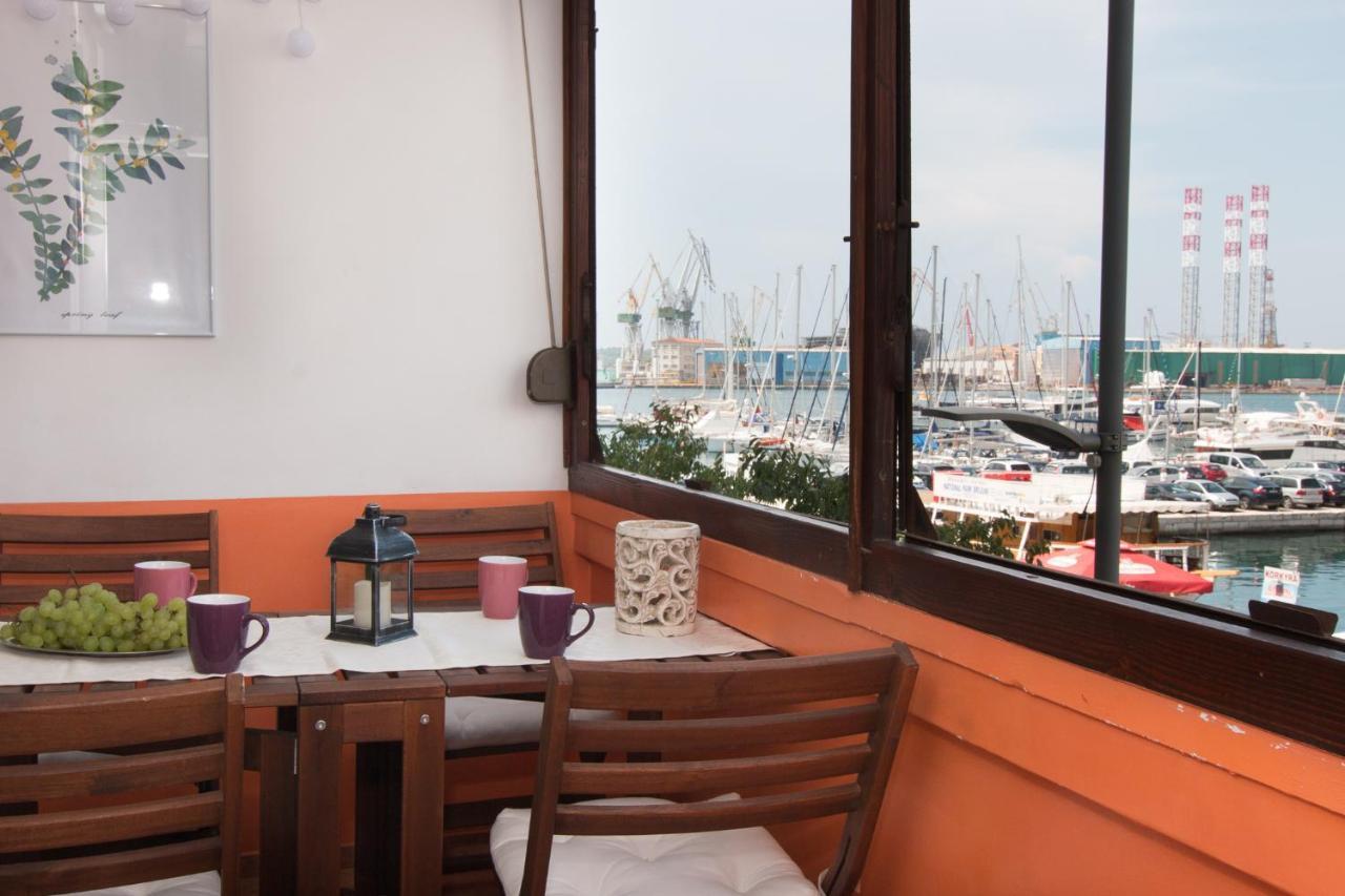 Harbour-Apartment With Sea View And Parking Spot PUY 외부 사진