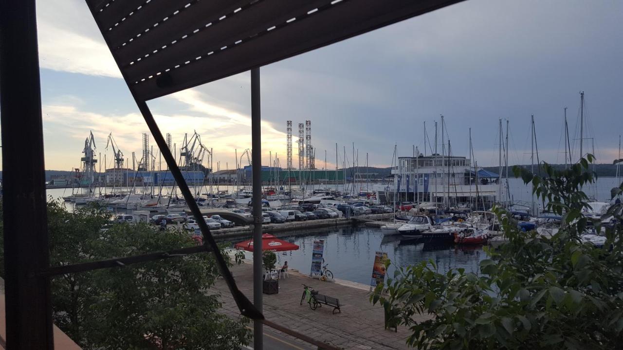 Harbour-Apartment With Sea View And Parking Spot PUY 외부 사진