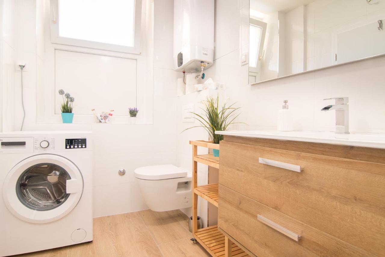 Harbour-Apartment With Sea View And Parking Spot PUY 외부 사진