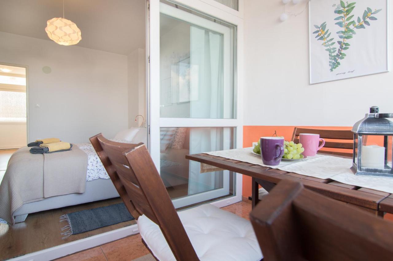Harbour-Apartment With Sea View And Parking Spot PUY 외부 사진