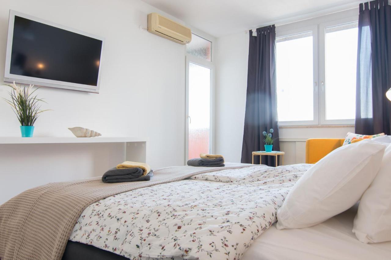 Harbour-Apartment With Sea View And Parking Spot PUY 외부 사진