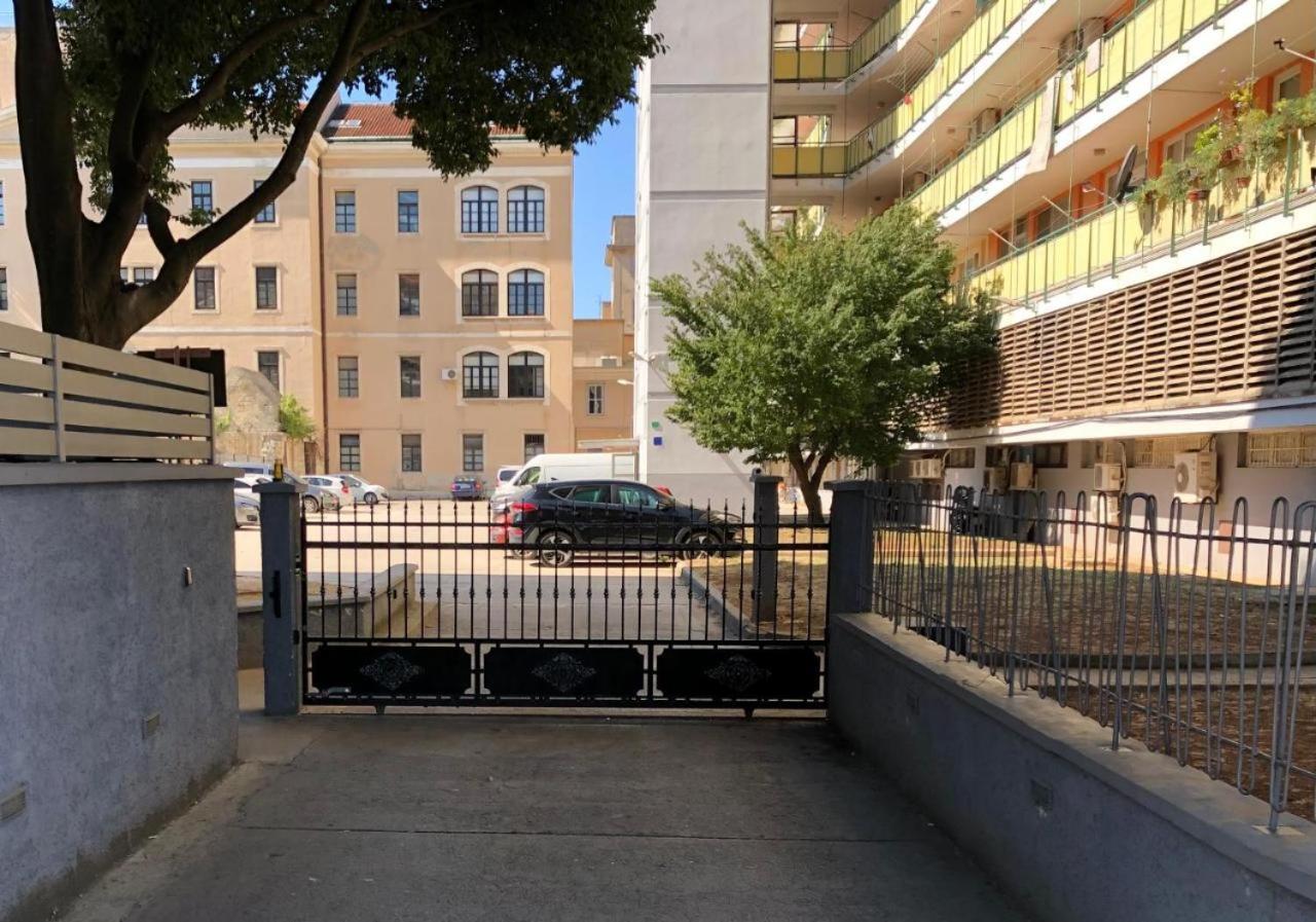 Harbour-Apartment With Sea View And Parking Spot PUY 외부 사진